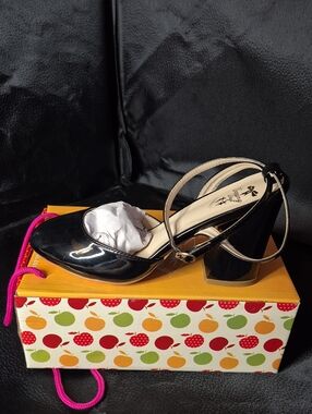 Dancing Days by Banned Size 40 Black Chunky Heel - New